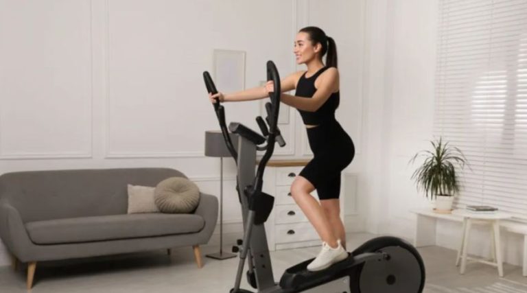 CÓMO EJERCITARSE CON UN ELÍPTICO